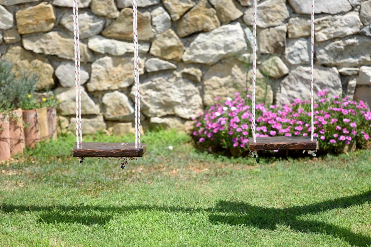 House & Palaca Holiday home Donji Zemunik