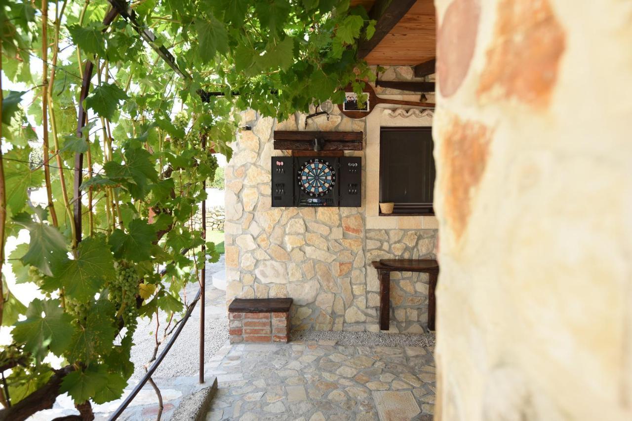 Semesterbostad House & Palaca Donji Zemunik
