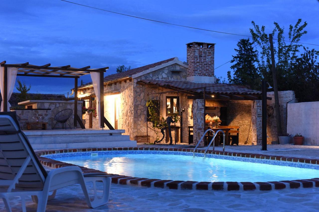 House & Palaca * Donji Zemunik